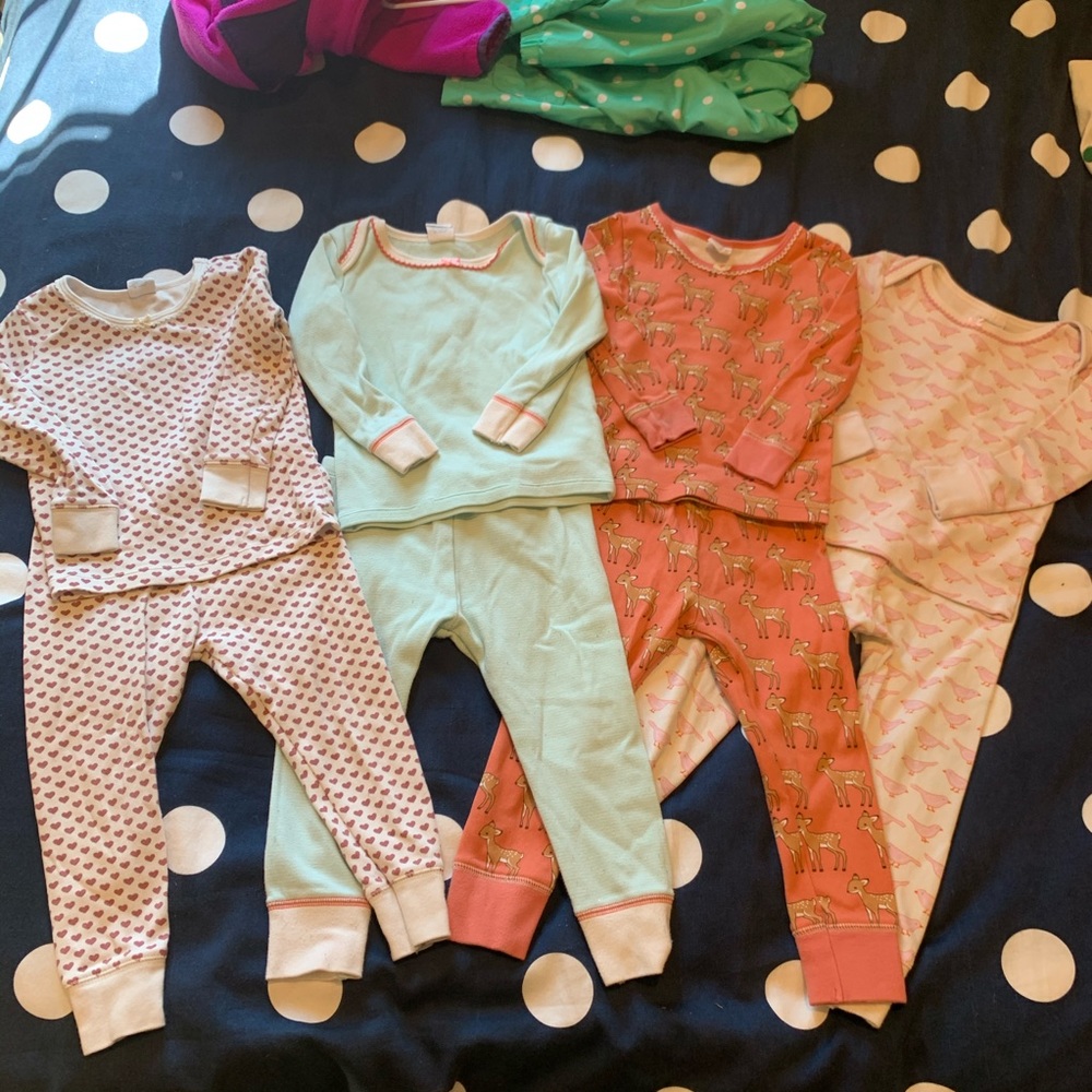 4 sets of pajamas
